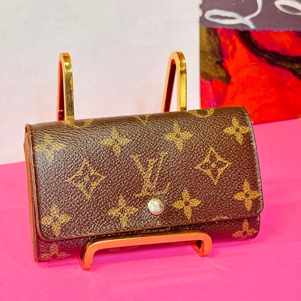 Louis Vuitton Brown and Gold Monogram Wallet - Picture 12 of 14